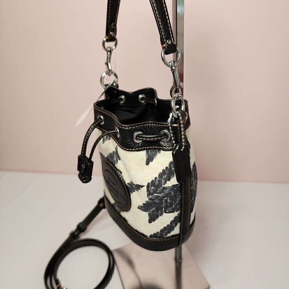 NWT Coach CJ719 Mini Dempsey Bucket Bag With Houndstooth Print Patch Cre… - Picture 2 of 7